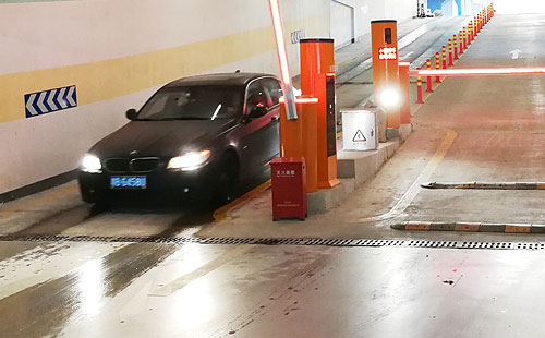 無人值守停車場(chǎng)對(duì)講